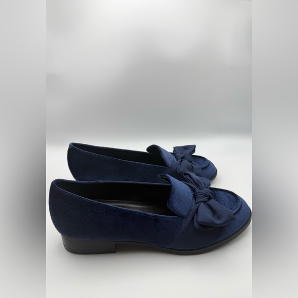Bandolino Navy Velvet Loafers with Bow - Picture 3 of 5